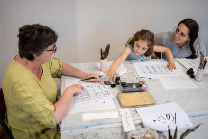 Calligraphy workshop at ARTelier in Montmorillon