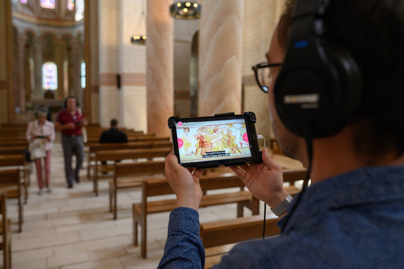 Visite de l'Abbaye de Saint-Savin avec une tablette