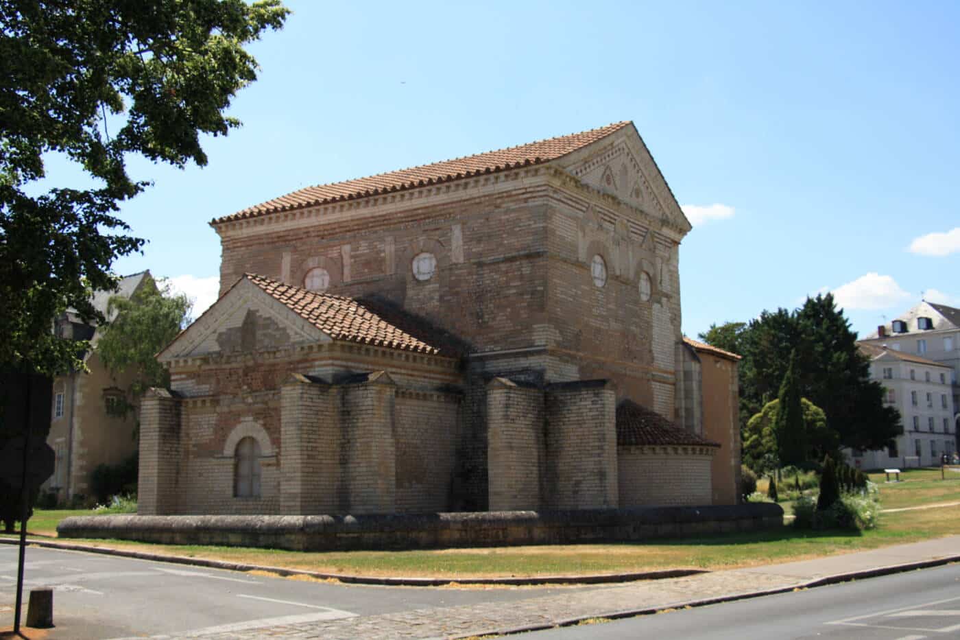 Baptistère Saint-Jean de Poitiers, édifice chrétien