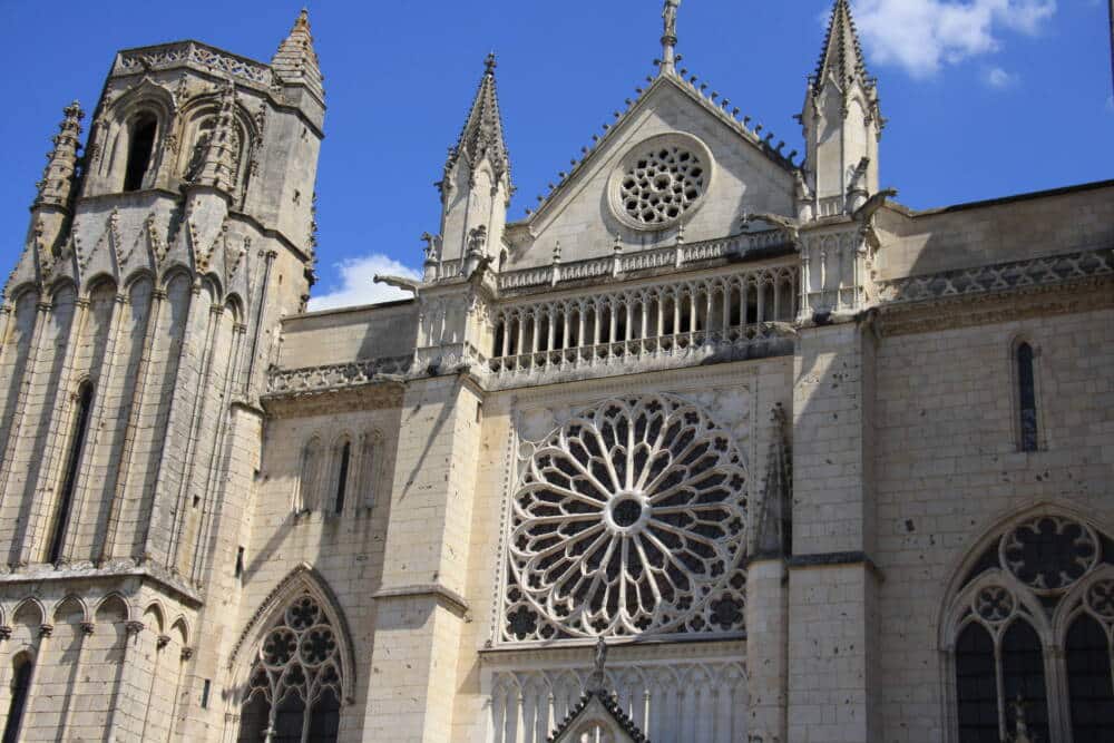 La Rosace de la Cathédrale Saint-Pierre à Poitiers