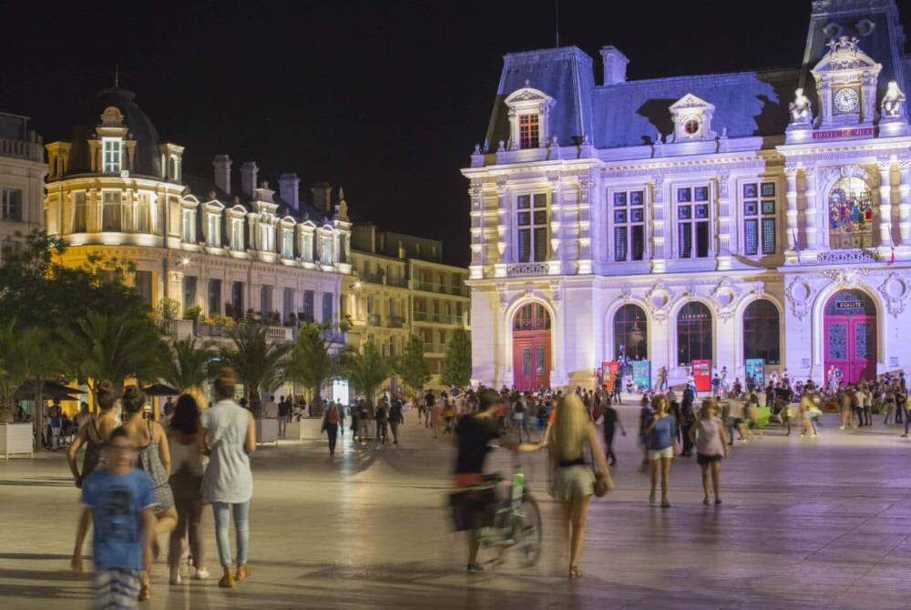 Hotel de ville de Poitiers Sebastien LAVAL 2547 1400x938 1 - Tourisme Vienne