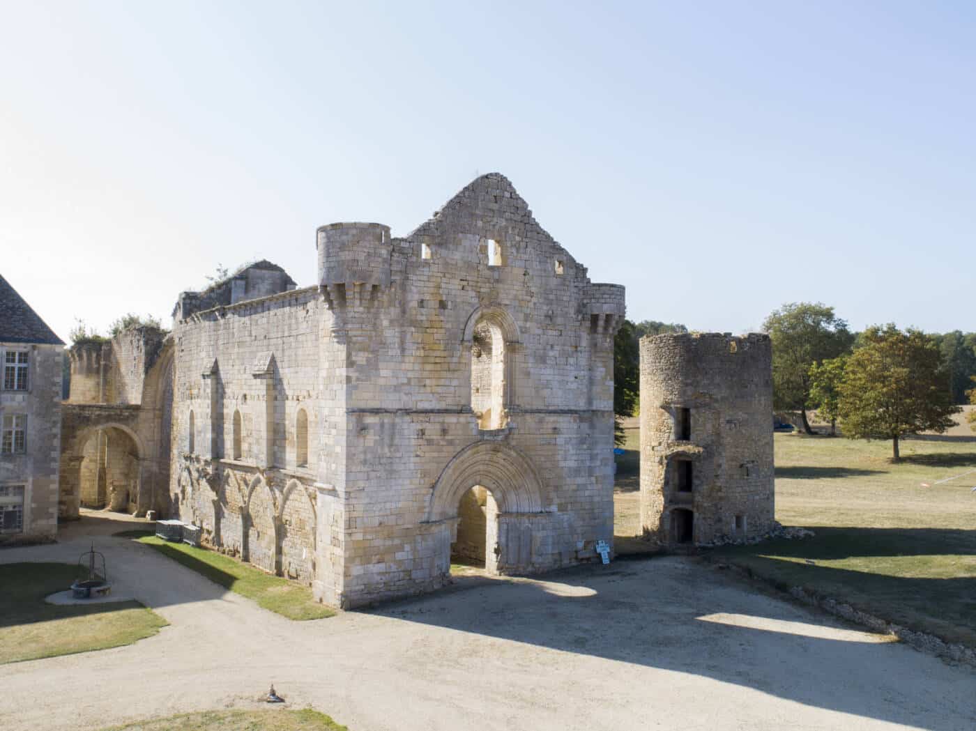 Abbaye Royale de la Reau Saint Martin l Ars Momentum Productions Mickael PLANES 6399 - Tourisme Vienne