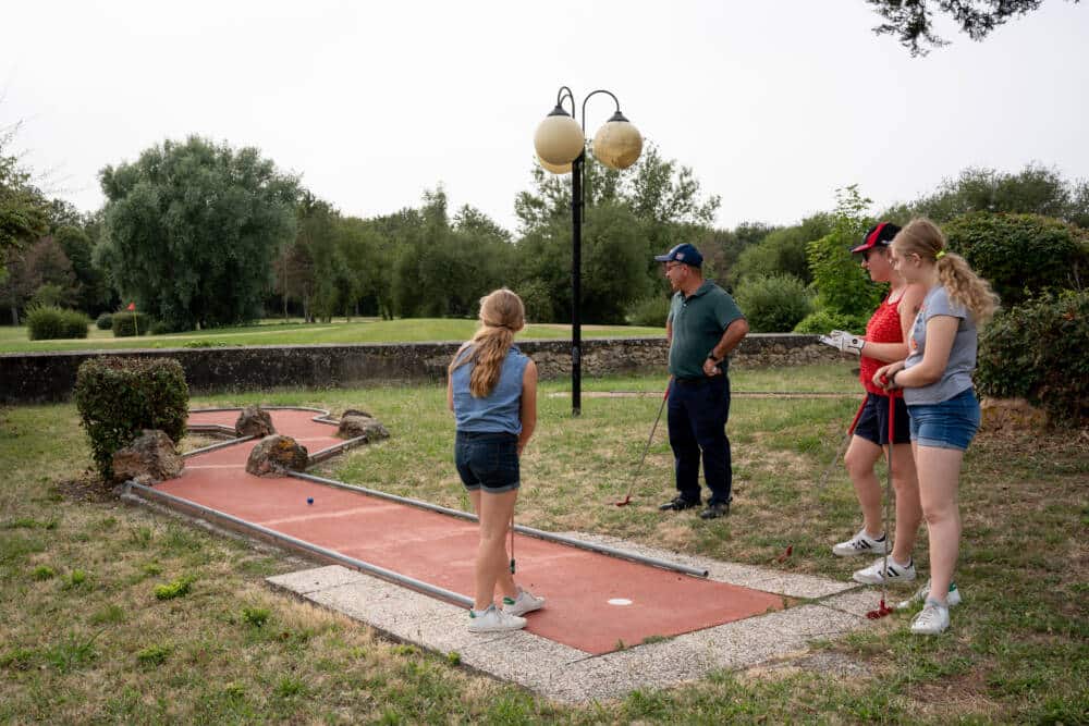 Golf en famille au Domaine de Roiffé