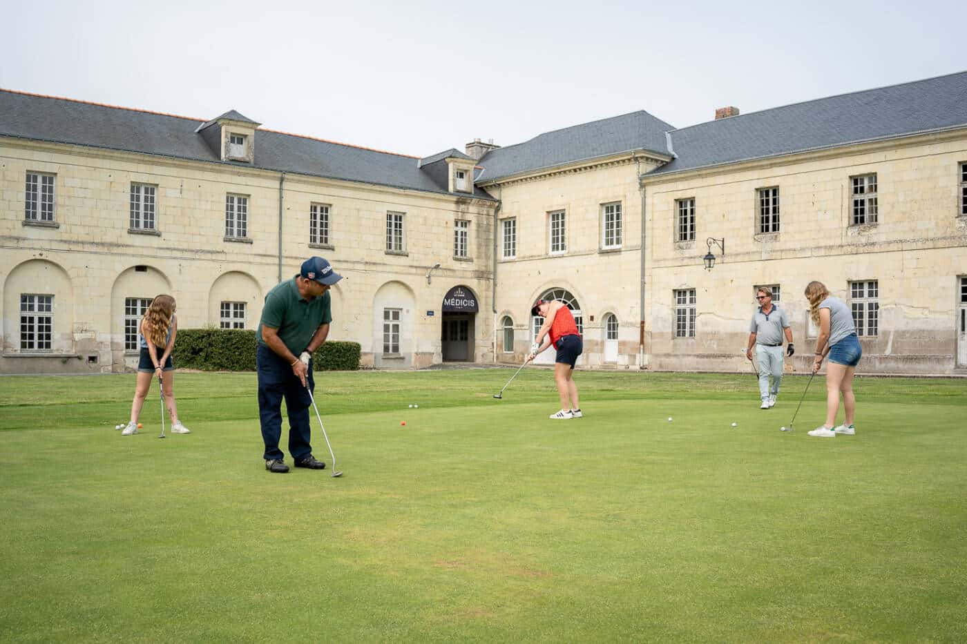 Golf en famille au Domaine de Roiffé