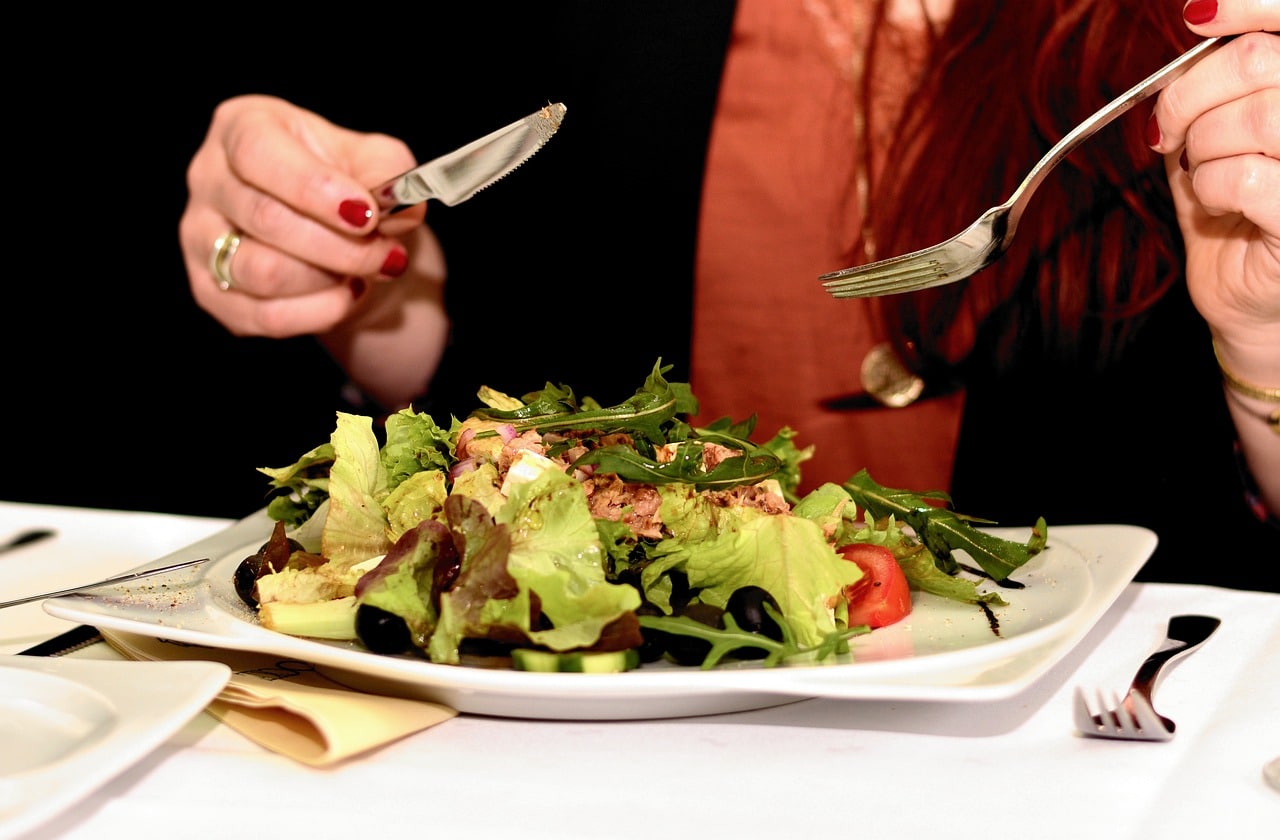 Une salade au restaurant