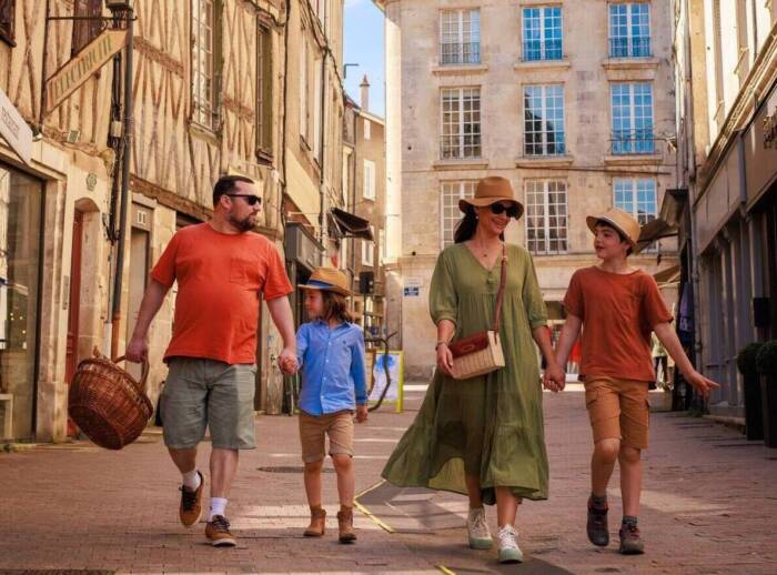 Famille marché Notre-Dame de Poitiers