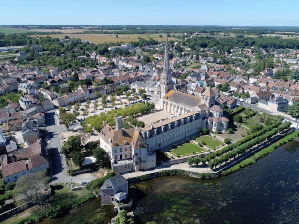 437841 abbaye de saint savin saint savin momentum productions mickael planes 11 - Tourisme Vienne