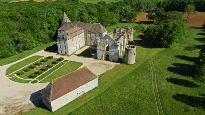 abbaye royale de la reau solutions drones 86 2 - Tourisme Vienne